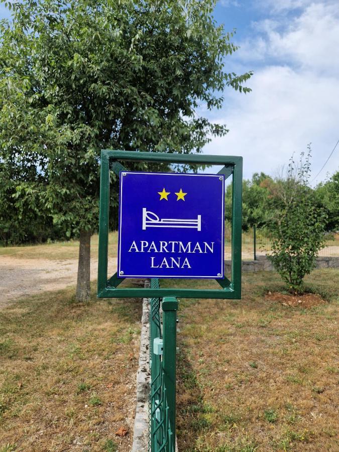 Apartman Lana Kijevo エクステリア 写真