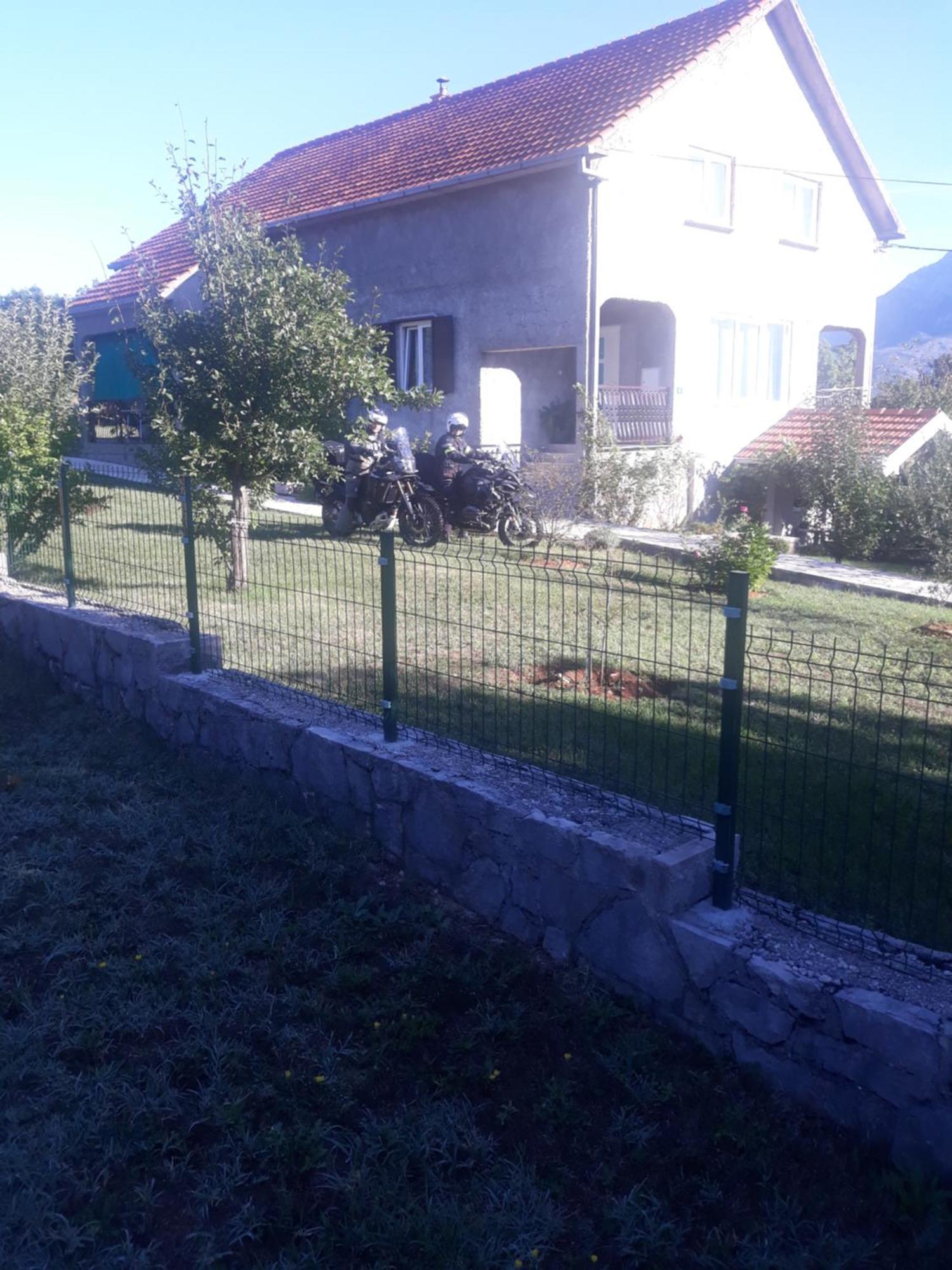 Apartman Lana Kijevo エクステリア 写真